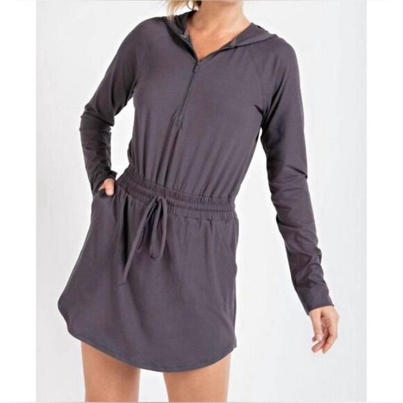 Rae Mode Getting Out Long Sleeve Gray Hoodie Romper. Size S - Picture 1 of 10